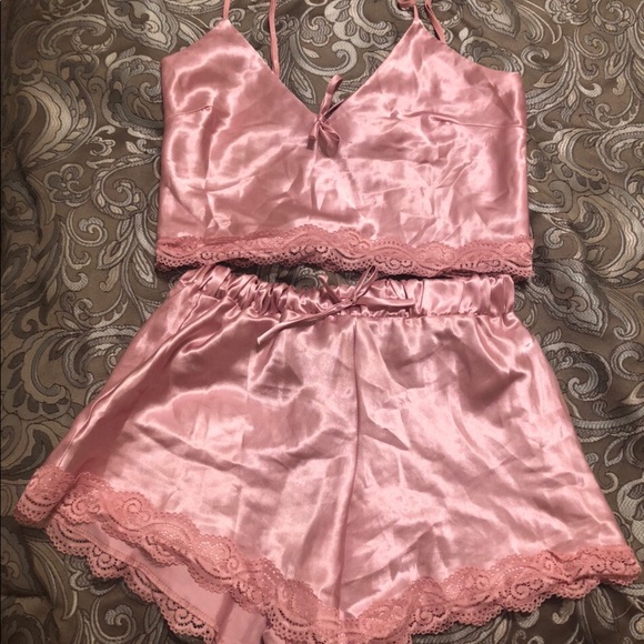 FashionNova pink pajama shorts set, xs. - Picture 1 of 3